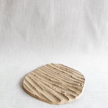Textured Gathered Earth Plate - Mararamiro