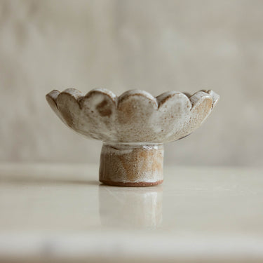 The Cupcake Pedestal - Stony - Mararamiro