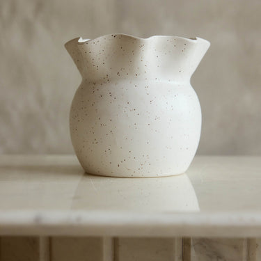 The Ribbon Vase - Mararamiro