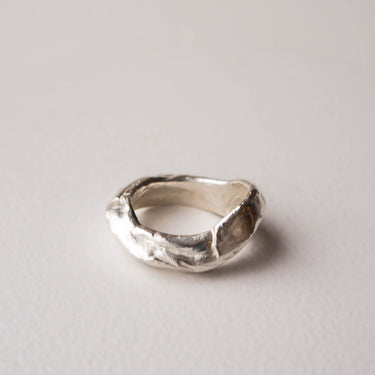 Silver Ring No.4 by Zeina Nahas - Mararamiro