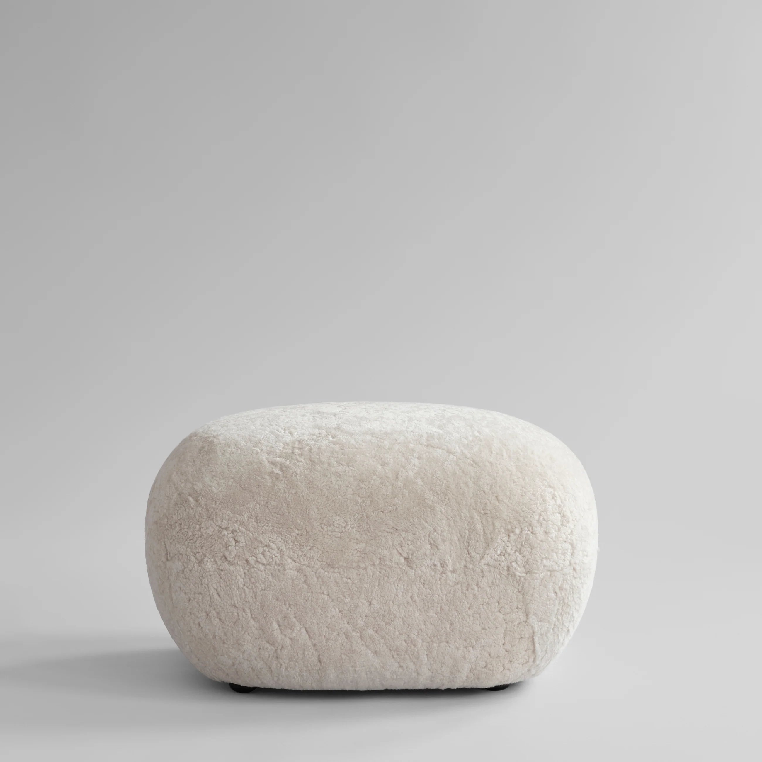 Toe Ottoman - Sandshell Sheepskin, 101 Copenhagen – Mararamiro