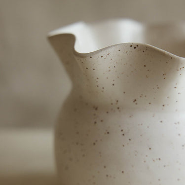 The Ribbon Vase - Mararamiro