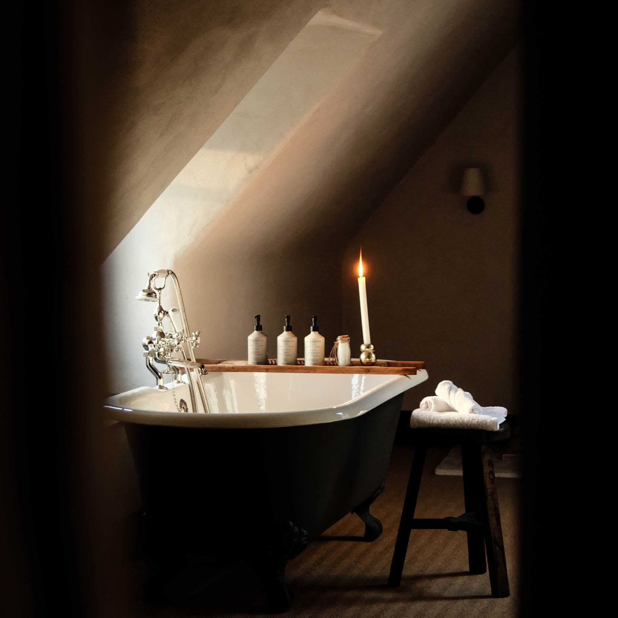 ANJOU Candleholder - Mararamiro
