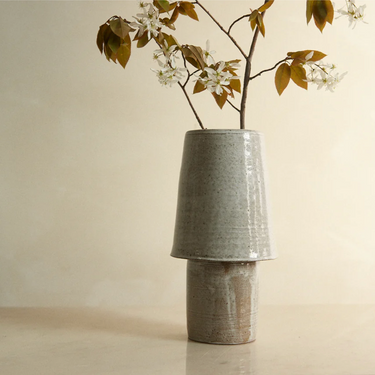 The Layered Vase - Mararamiro