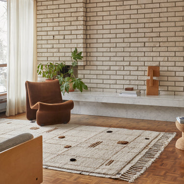 Virta, Hand Knotted Rug - White, Brown & Black - Mararamiro