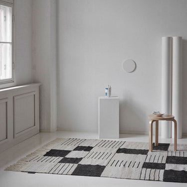 Palsta, Hand Woven Rug - White + Black - Mararamiro