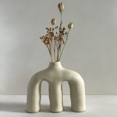 Anatomia Stoneware Vase by Ila Cerámica - Mararamiro