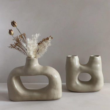 Dual No. 3 Stoneware Vase by Ila Cerámica - Mararamiro