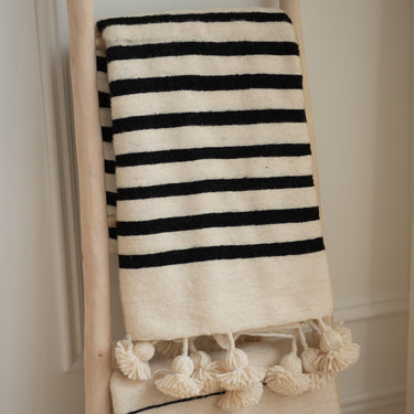 Moroccan Wool Pom Pom Blanket - Mararamiro