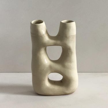 Ombligos Stoneware Vase by Ila Cerámica - Mararamiro