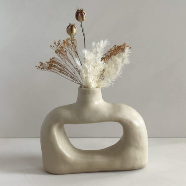 Recoveco No. 2 Stoneware Vase by Ila Cerámica - Mararamiro